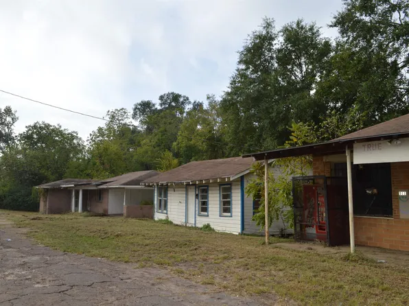 507 N Van Buren St, Henderson, TX 75652