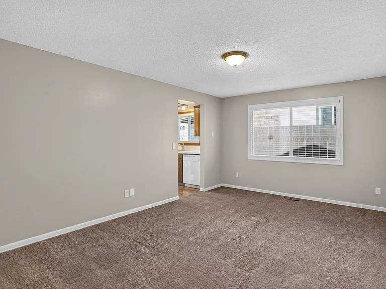 785 SW Bella Vista Pl — Photo 10