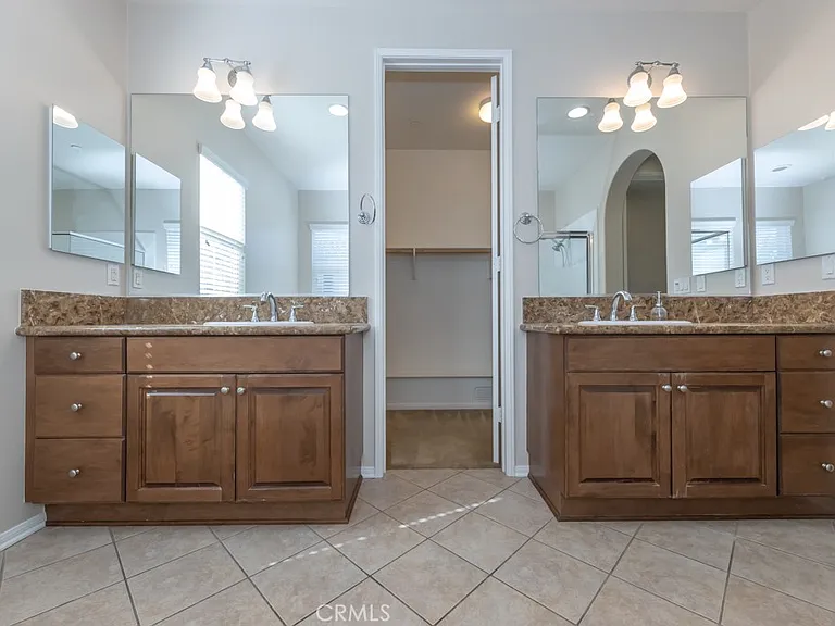 19928 Esmeralda Ct — Photo 20