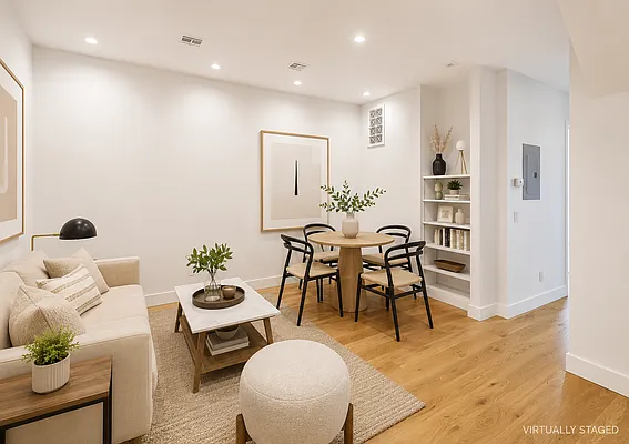 Living room, photo 1