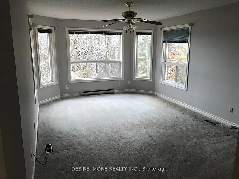 54 Mayfair Dr N #SE — Photo 32