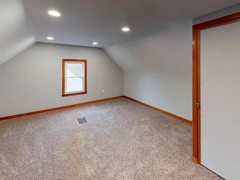 775 Idaho Ave W — Photo 6