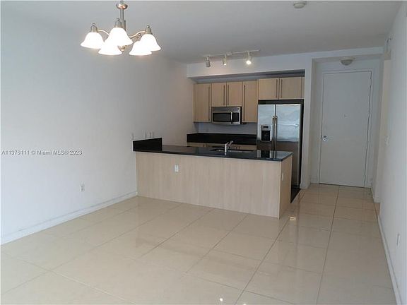 4th image of 1111 SW 1st Ave APT 1421