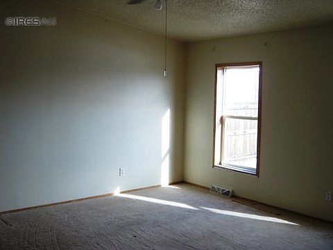 5th image of 651 Locust Ave