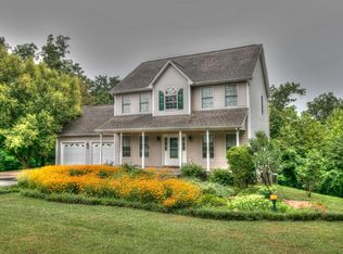 543 Sherwood Dr, Blue Ridge, VA 24064