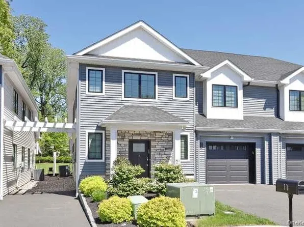 11 Silverwood Circle, Suffern, NY 10901