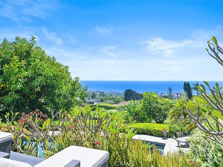 875 Coast View Dr — Photo 57