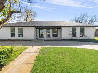 240 Wesley Dr, Desoto, TX 75115