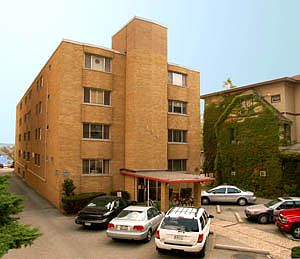 1st image of 139 W Wilson St #12001392