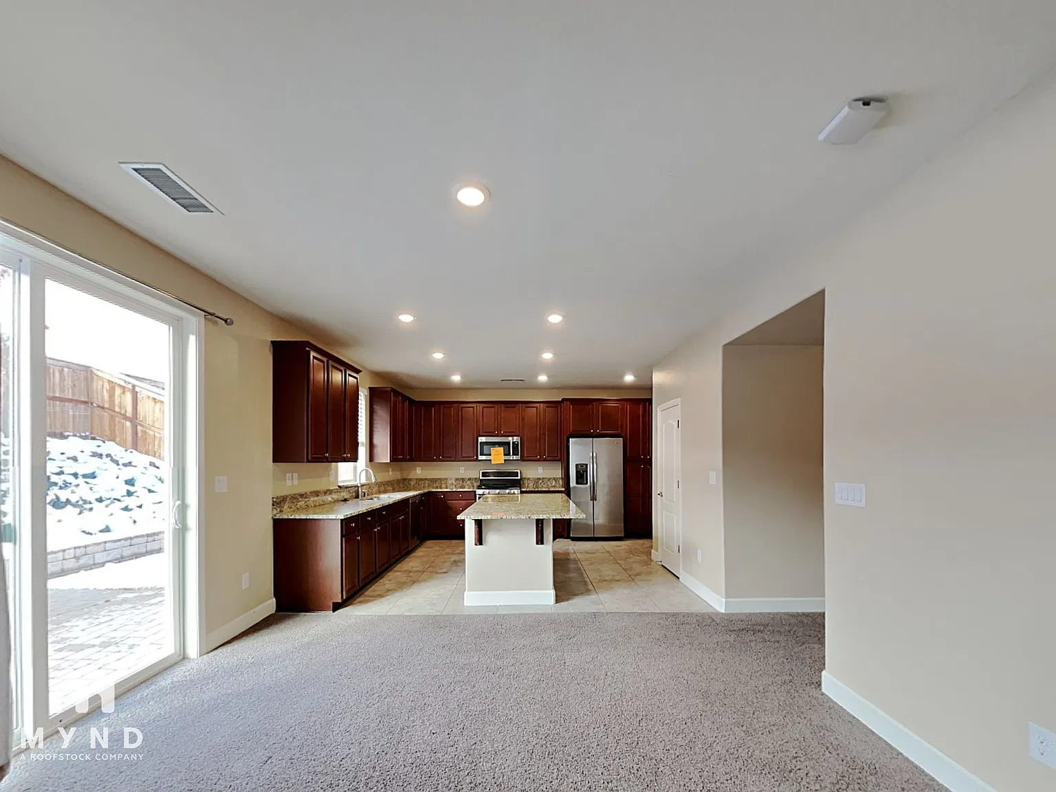 4 bed, 2.5 bath, 2173 sqft, $2,925 — Photo 3