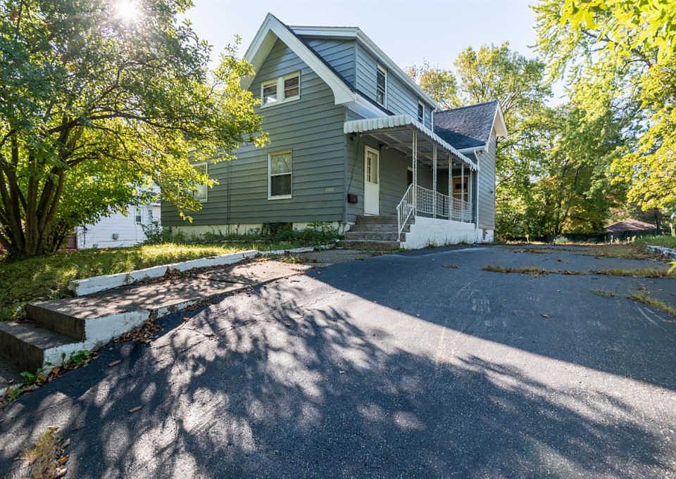 1st image of 3921 Zinsle Ave