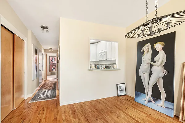 Rented by Compass | media 9