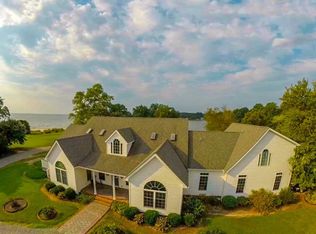 334 Bayberry Ln, Reedville, VA 22539