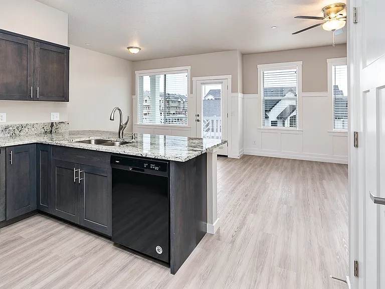 The Farmstead Apartments — Photo 18
