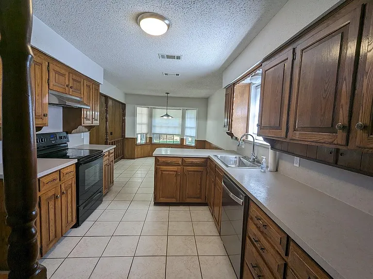 Kitchen and Eating Area