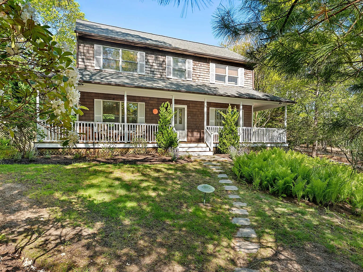East Hampton Oasis — Photo 4