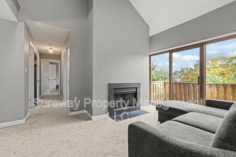2 bed, 2.0 bath, 1132 sqft, $2,450 — Photo 3