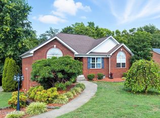 1010 Holly Creek Ct, Bardstown, KY 40004