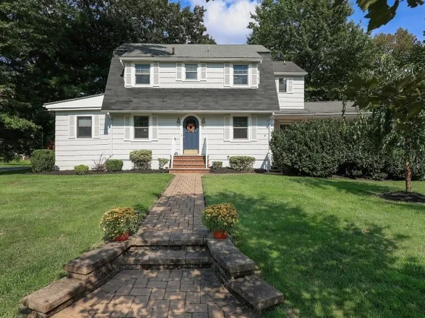 209 Midwood Pl, Westfield Town, NJ 07090