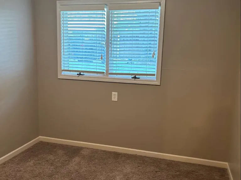 173 Pinewood Cir — Photo 8