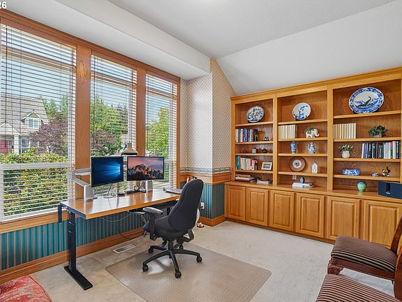 5th image of 11904 SW Viewcrest Ct