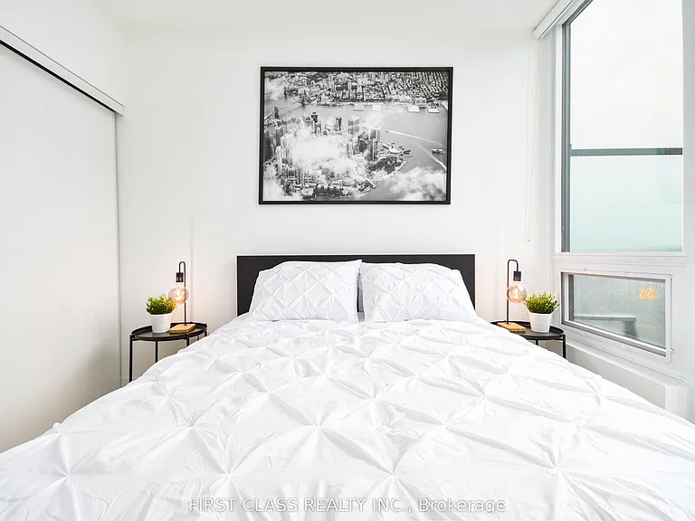 135 Liberty St — Photo 3