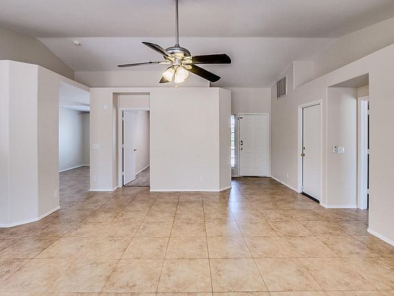 4th image of 537 S Esmeralda