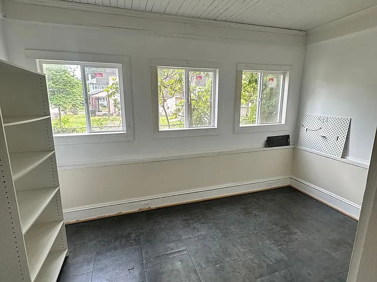 527 Maryland Ave — Photo 14