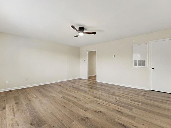 5th image of 1309 Hudson Ave APT C13
