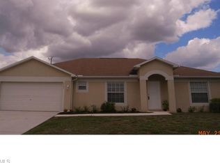 2743 NE 4th Pl, Cape Coral, FL 33909