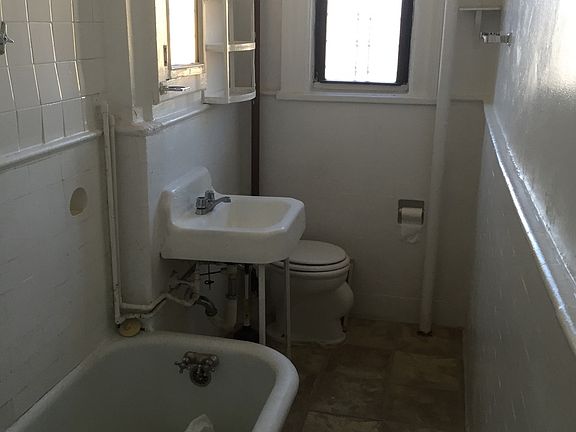 2nd image of 3095 34th St #4C