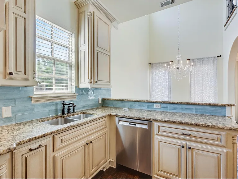 42 Veranda Ln — Photo 9