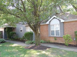 9 Shinnecock Ct, Monroe Township, NJ 08831