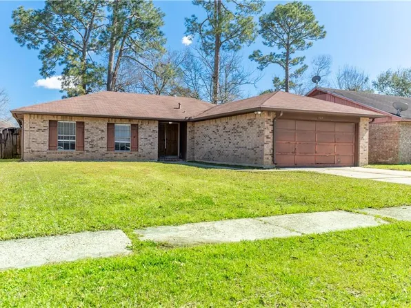 122 W Queens Dr, Slidell, LA 70458