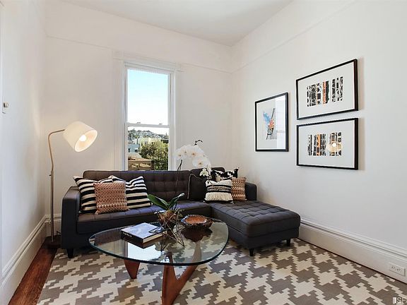 3rd image of 38A Sharon St
