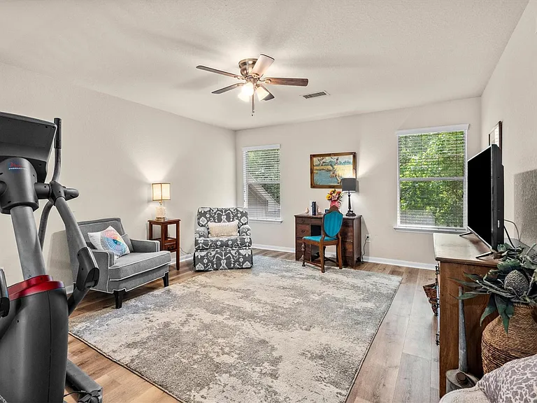 31 Endor Forest Pl — Photo 22