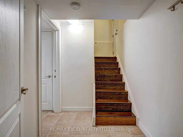 45 Millbank Ct #BASEMENT — Photo 3