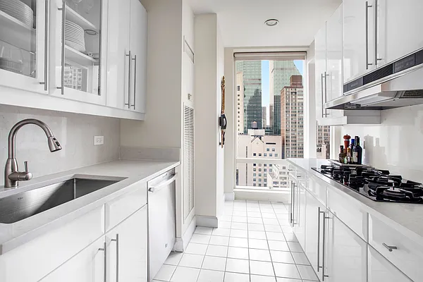 Sold by Compass | media 20