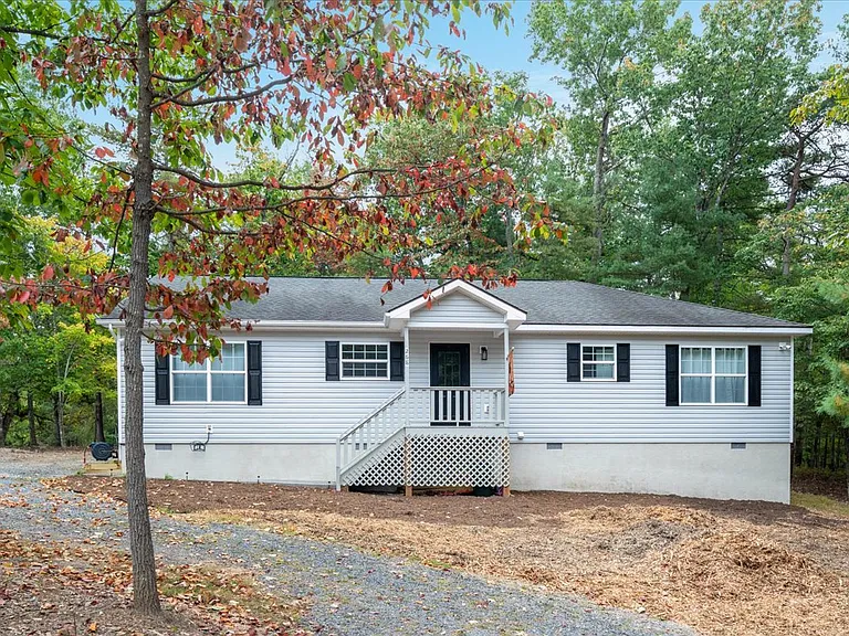 268 Dogwood Dr — Photo 1