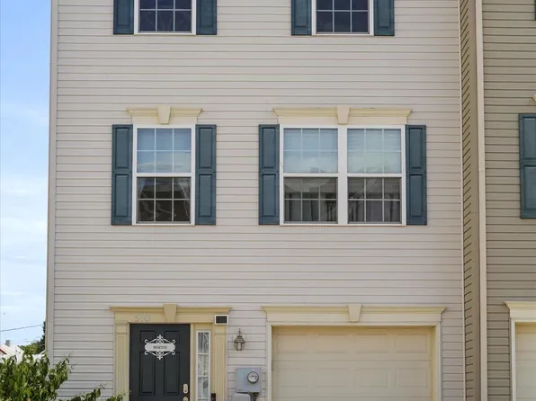 510 S Carlisle St, Greencastle, PA 17225