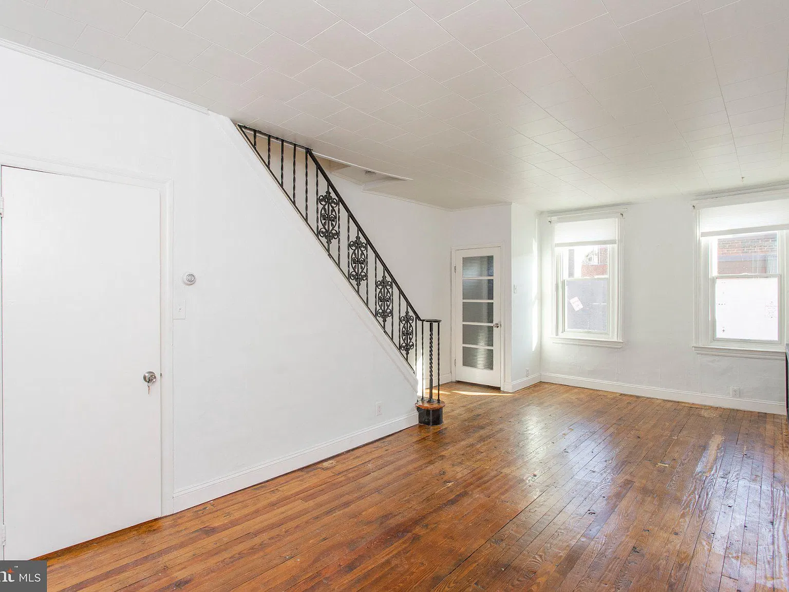 3 bed, 1.5 bath, 872 sqft, $1,700 — Photo 4