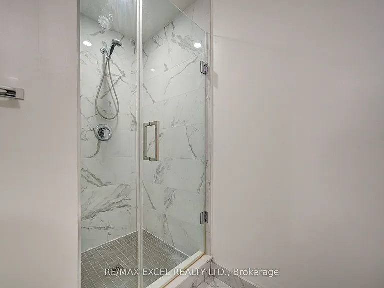 8 Rouge Valley Dr W #609B — Photo 32