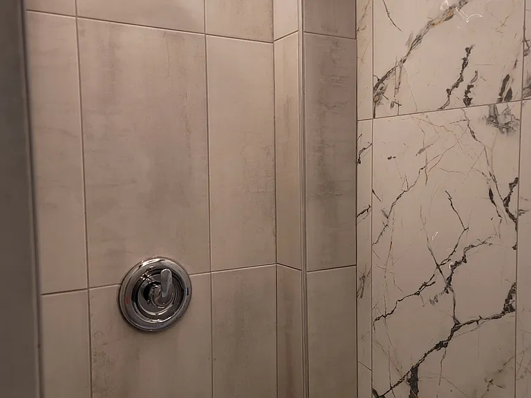 Marble tile shower (2nd bathroom)