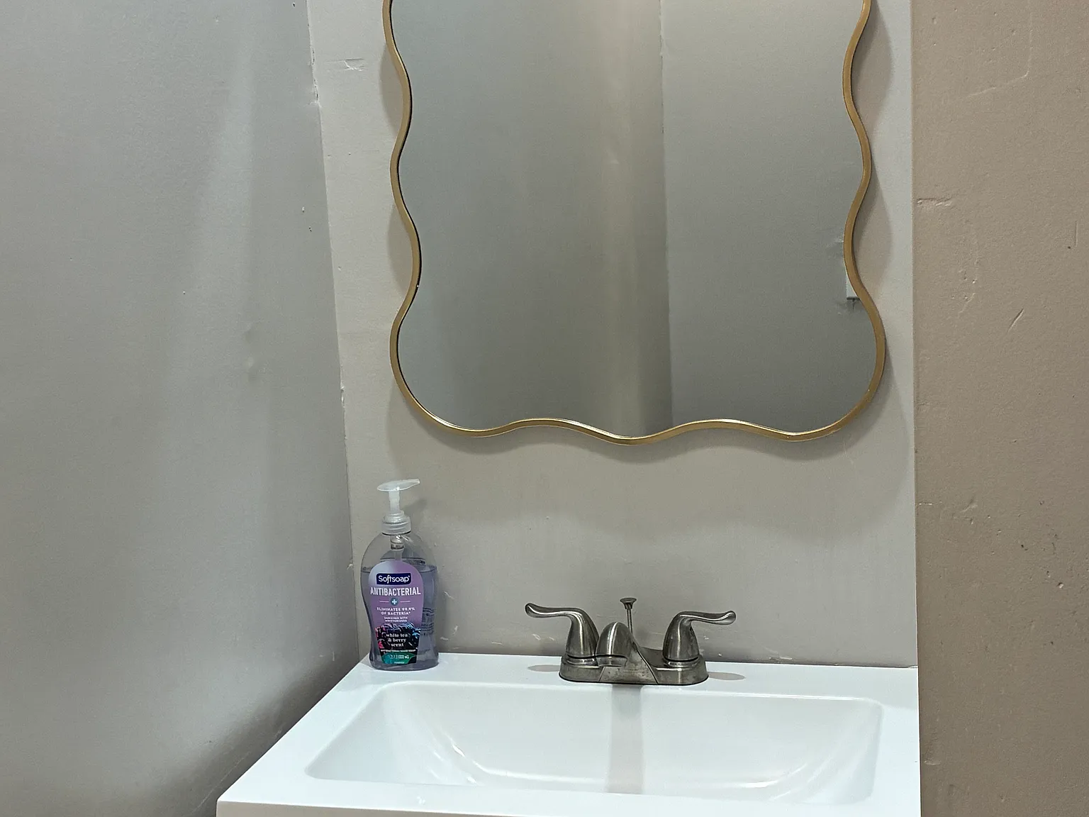 3 bed, 1970 sqft, $750 — Photo 2