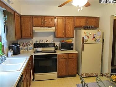 3rd image of 945 Auburn Hills Dr Unit 2