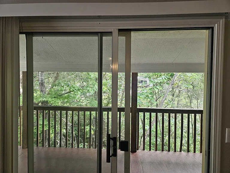 15 Woodsdale Dr #3 — Photo 8