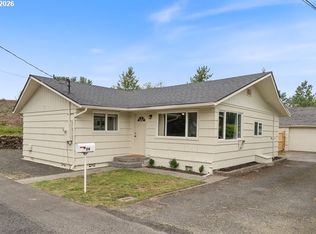 114 Cherry St NW, Castle Rock, WA 98611
