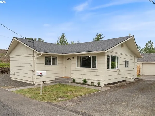 114 Cherry St NW, Castle Rock, WA 98611