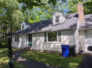 60 Blackberry Ln, Amherst, MA 01002