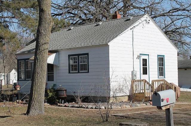 1st image of 114 7th St S